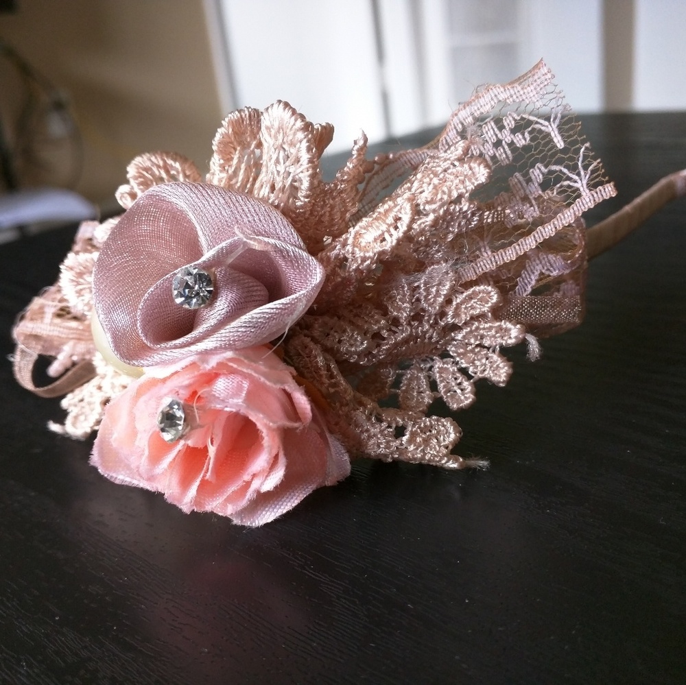 Girl's flower headband